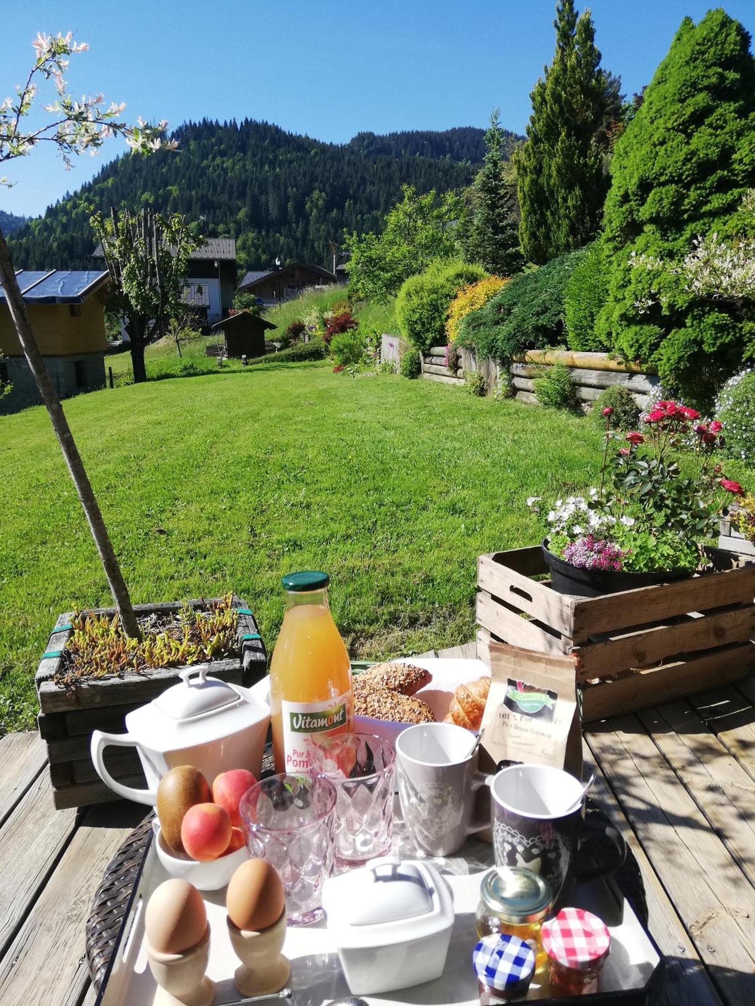 Chambres En Chalet Petit Dejeuner Inclus La Cote d'Arbroz ภายนอก รูปภาพ